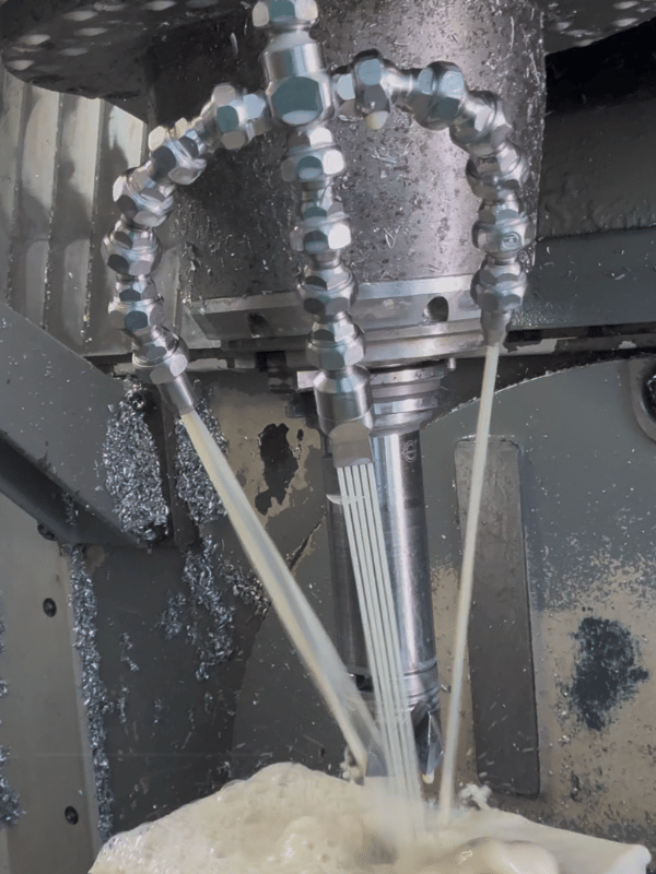 Lösungsfall: stabil ausgerichtete Edelstahl-Kühlung auf der Schneidkante